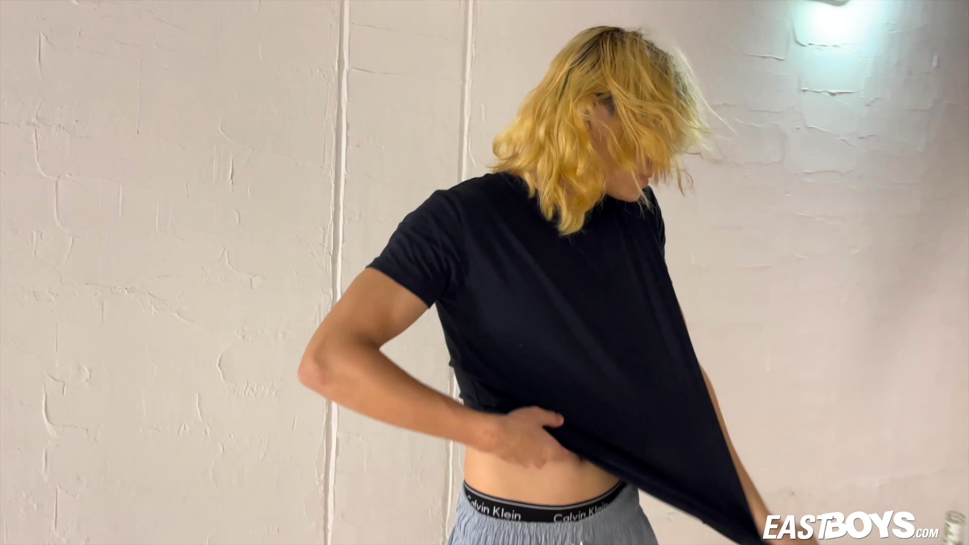 Handjob Casting - Valentin Bonett