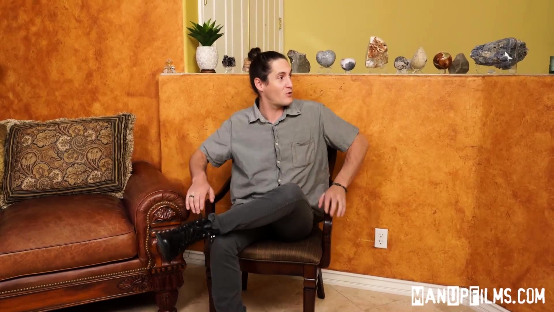 Muscular Damien Stone Fucked Tony Orlando After Blowjob