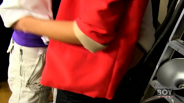 Benjamin Riley Assist Pop Star Kyler Moss To His Dick