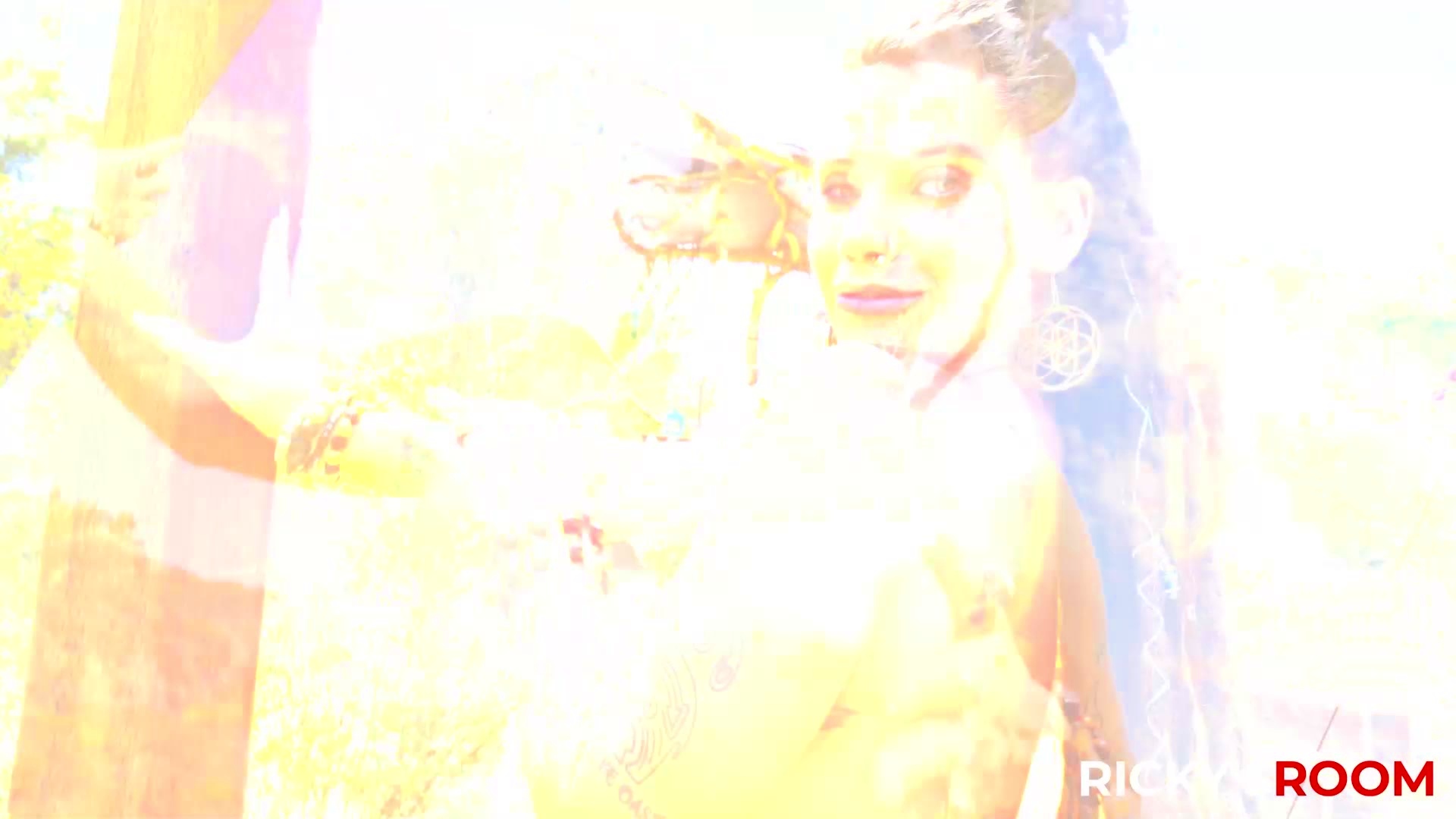 RICKYSROOM Sexploring a Wild Flower