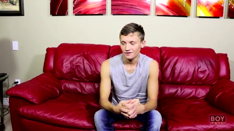 Handsome Twink Matthew Cole Pulls Out His Cock