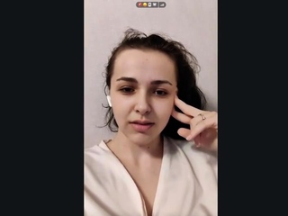 Brunette Solo Webcam Masturbation