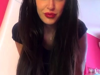 Brunette Solo Webcam Masturbation