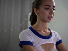 PUSSY BABE BRUNETTE masturbating