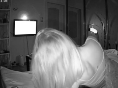 Amateur blonde babe masturbates on cam