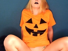 amateur-blonde-teen-plays-solo-with-toy-webcam-porn