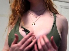 amateur amandapetty masturbating on live webcam