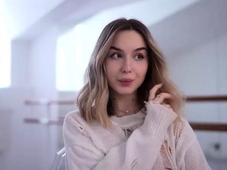 Blonde babe scarlet solo webcam