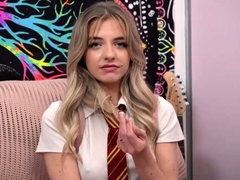 amateur-webcam-teen-masturbates-and-teases