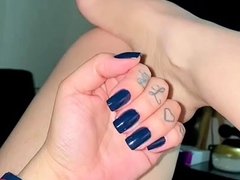 amateur-blondie-solo-anal-masturbation
