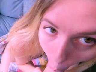 Cheating mummy screws ass-fuck with her son's comrade!