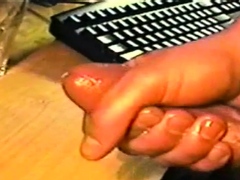 vintage-str8-stud-solo-jerking-off