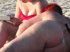 amazing-bbw-beach-candid