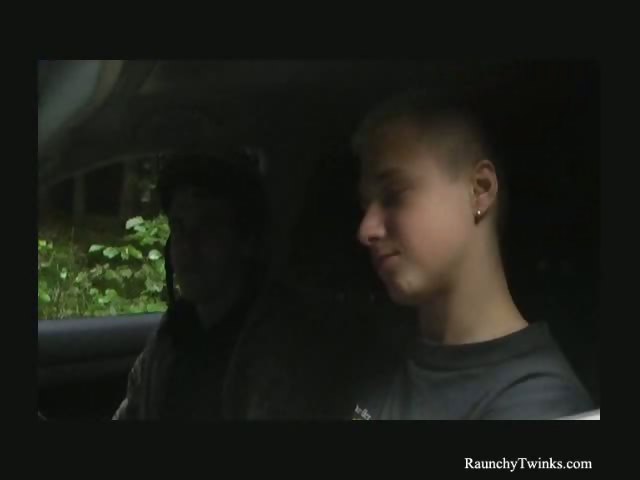 Skater Gives Hot Outdoor Gay Oral Sex