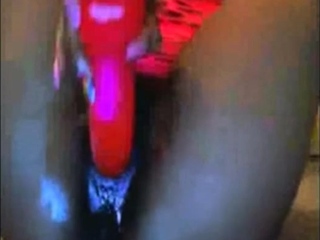 Ebony Squirts with Dildo on Webcam